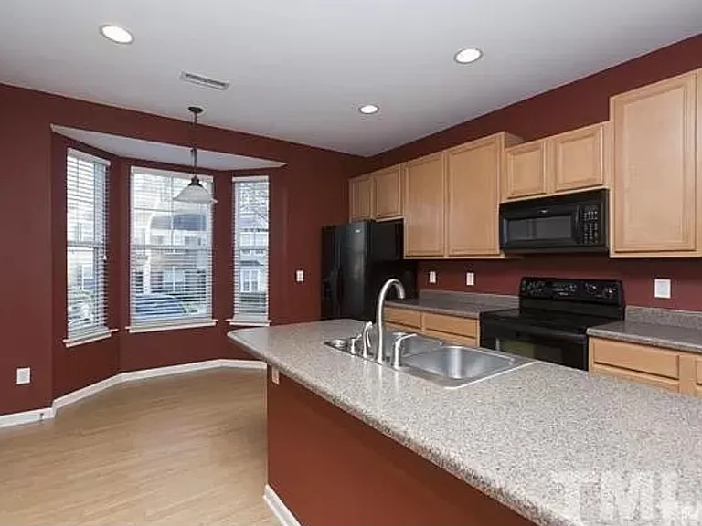 8821 Camden Park Dr #1 — Photo 6
