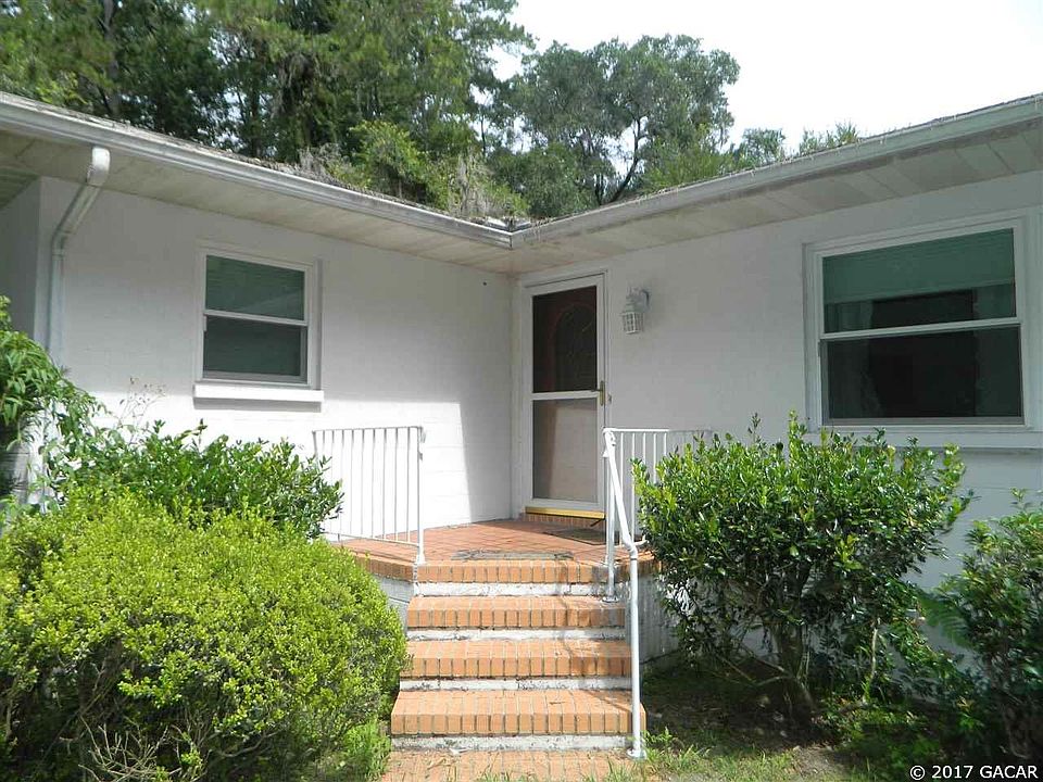 2nd image of 2120 SW 44th Ave