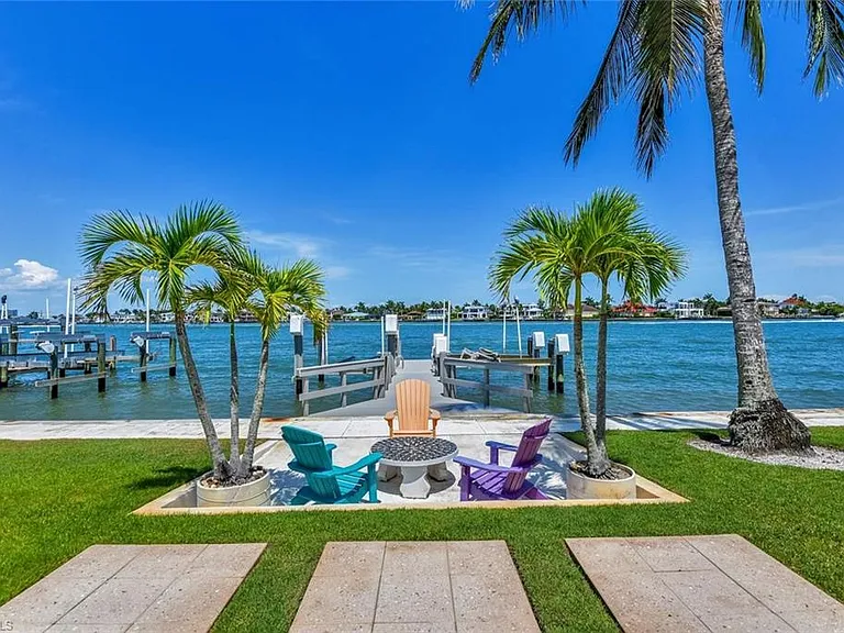 2143 Marina Dr — Photo 1