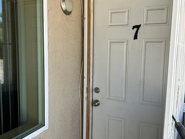 3638 E Monte Vista Dr #7 — Photo 2