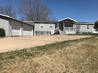 517 Oxbow Ct, Burleson, TX 76028