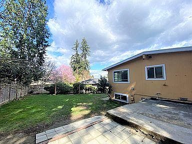 2nd image of 126114 SE 51st St