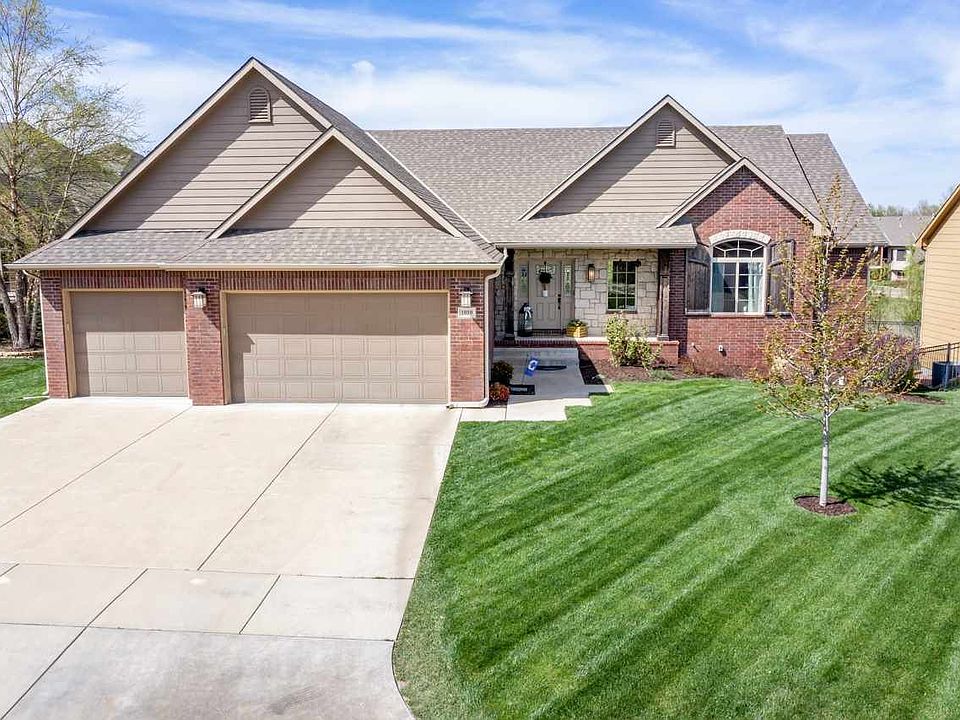 1st image of 1010 E Rosemont Ct