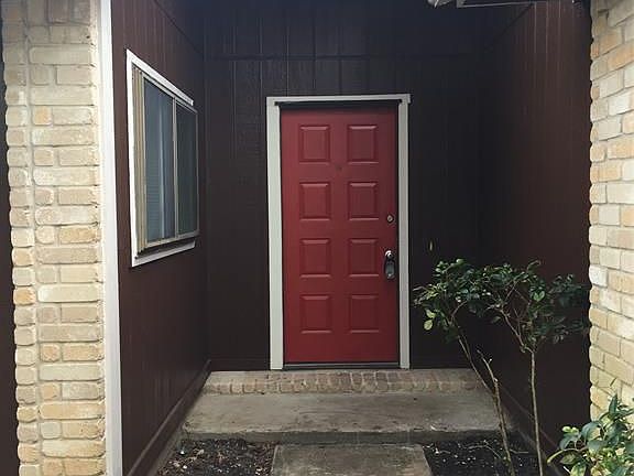 2nd image of 1931 Summer Place Dr