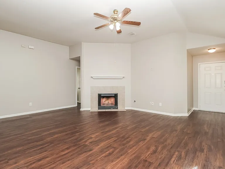 16207 Imperial Forest Ln — Photo 4
