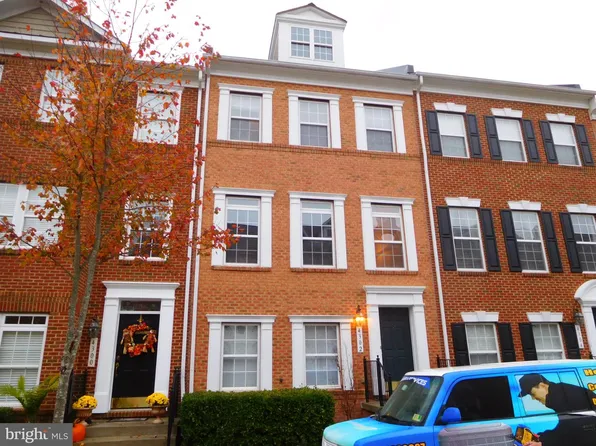 4302 Talmadge Cir, Suitland, MD 20746