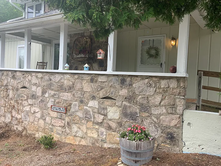 Beech Mountain Pkwy — Photo 1