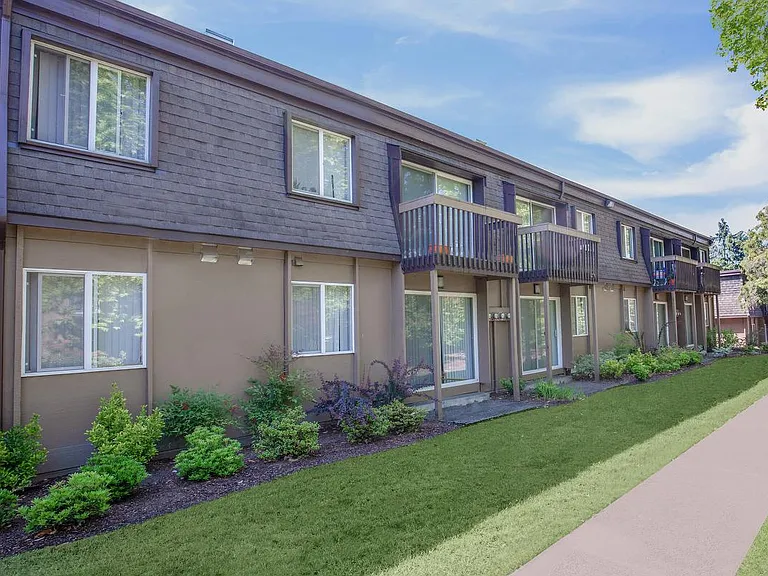 Fairwood Apartments — Photo 2