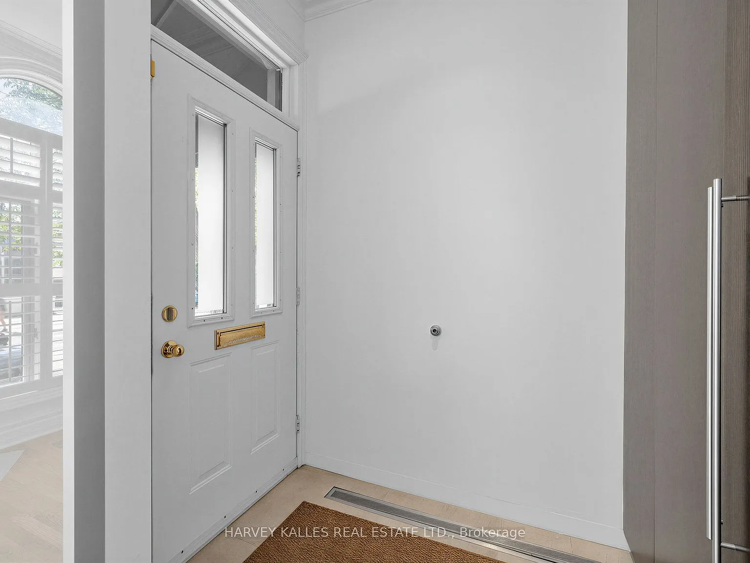 3 bed, $6,900 — Photo 4