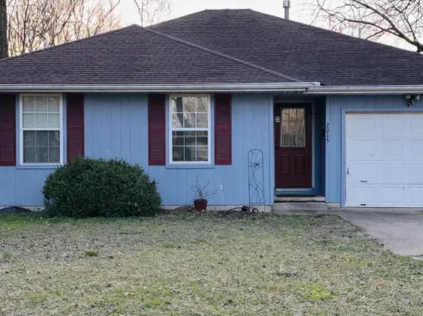 2015 N Benton Avenue, Springfield, MO 65803
