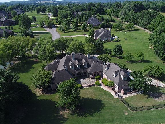 2nd image of 595 Polo Dr