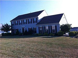 1st image of 8 Templeton Trl