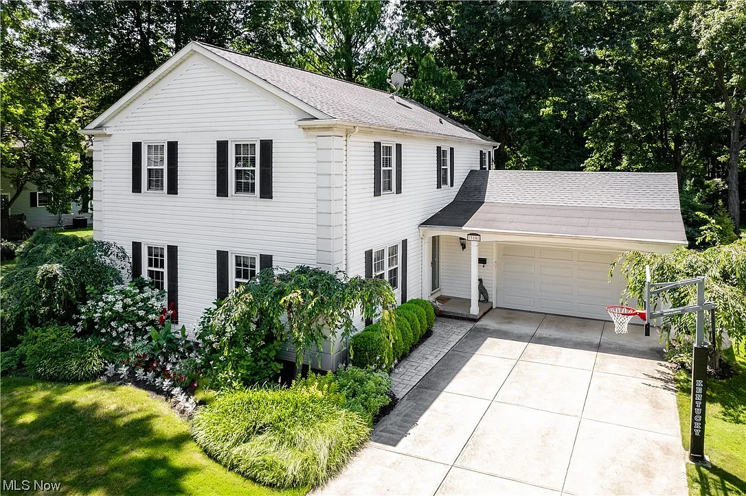 316 Appleblossom Ln photo 1