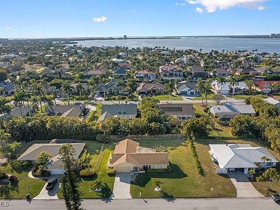 5th image of 15048 Bonaire Cir