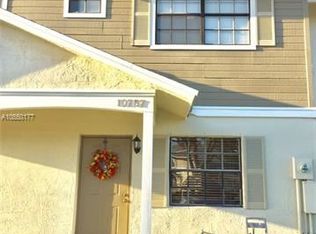 10757 NW 11th St, Hollywood, FL 33026