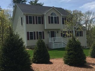 7 Prospect St, Upton, MA 01568