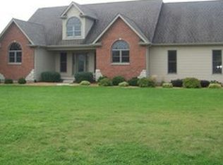 2362 N 4070th Rd, Sheridan, IL 60551