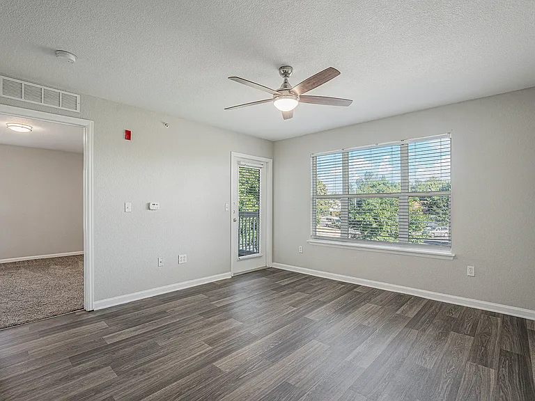 Nash Springs Apartments — Photo 13