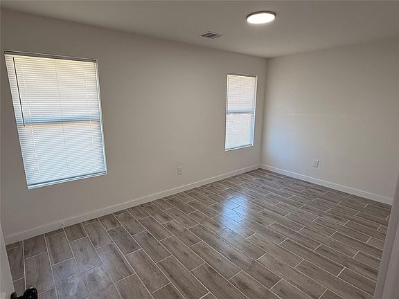 5th image of 5842 Beldart St
