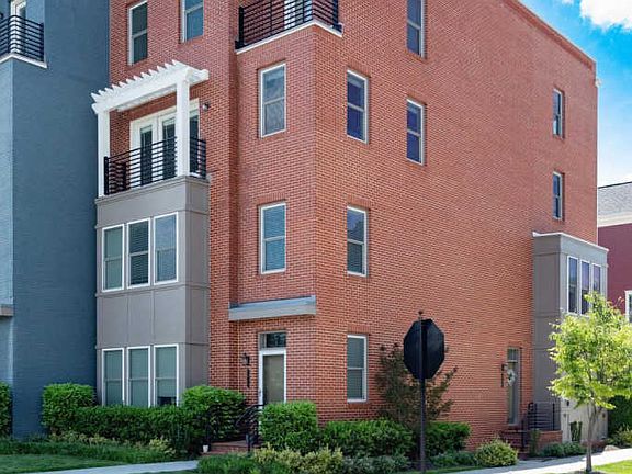 2nd image of 737 Diamond Ave #102