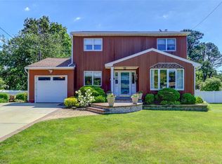 1651 Washington Ave, Bohemia, NY 11716
