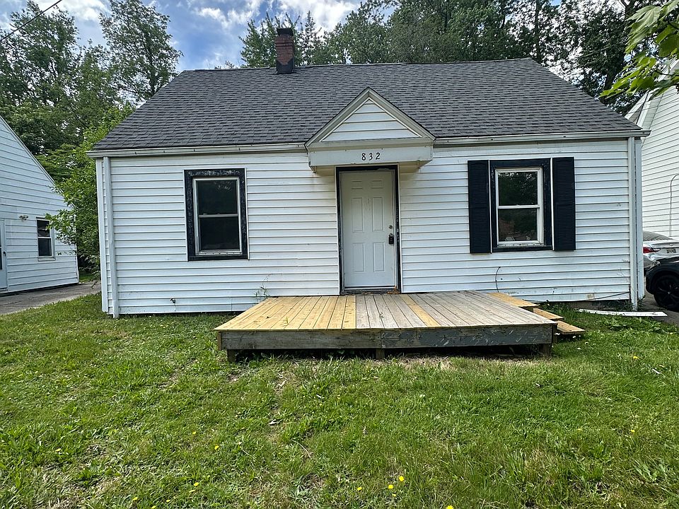 1st image of 832 Caddo Ave