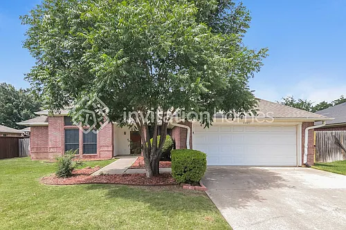 6885 Hickory Hollow Ln Photo 1