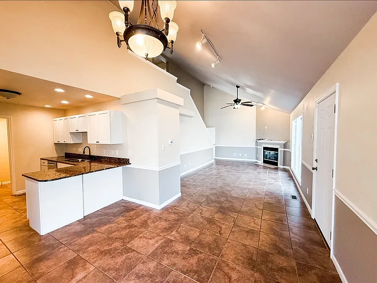 4007 Balmoral Dr — Photo 39