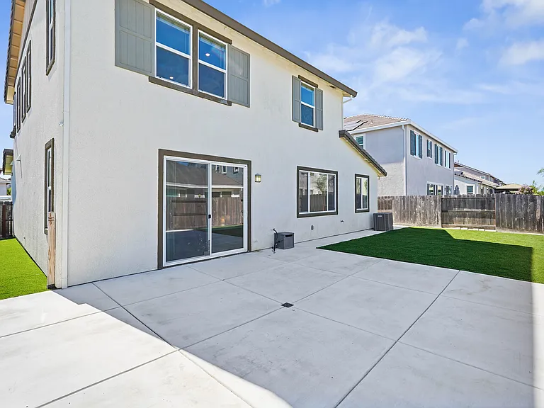 467 Yarrow Dr — Photo 34