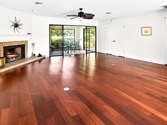 3rd image of 111 Prestwick Cir #1