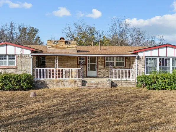 703 E Ferry St, Salina, OK 74365