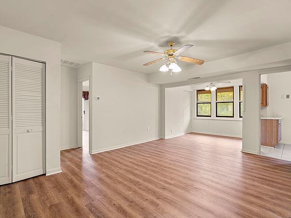 2nd image of 9653 Whiteacre Rd Unit C2