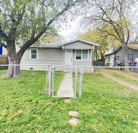 2nd image of 323 Precious St