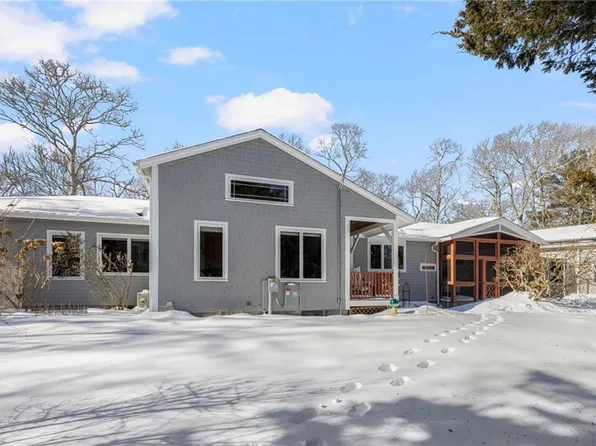 1808 E Ministerial Rd, Wakefield, RI 02879