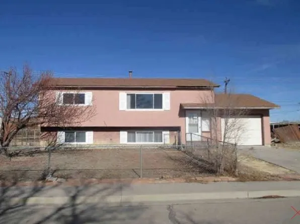 2841 E 15th St, Pueblo, CO 81001