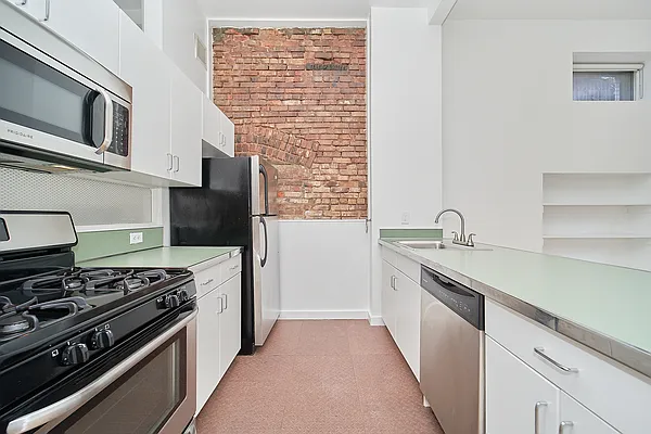 Rented by Living New York | media 18