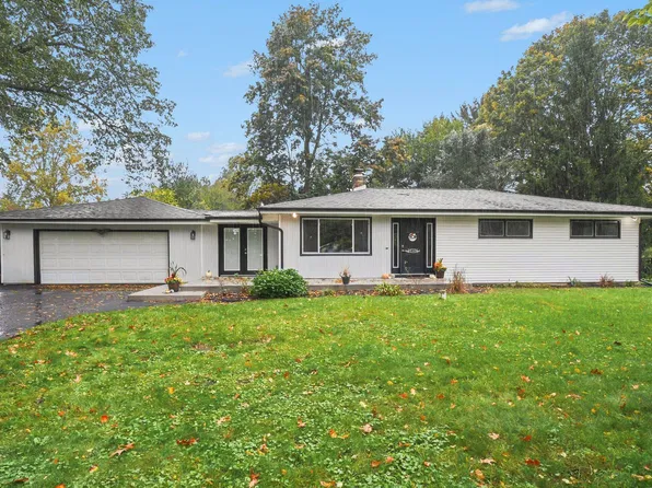 57245 Poppy Rd, South Bend, IN 46619