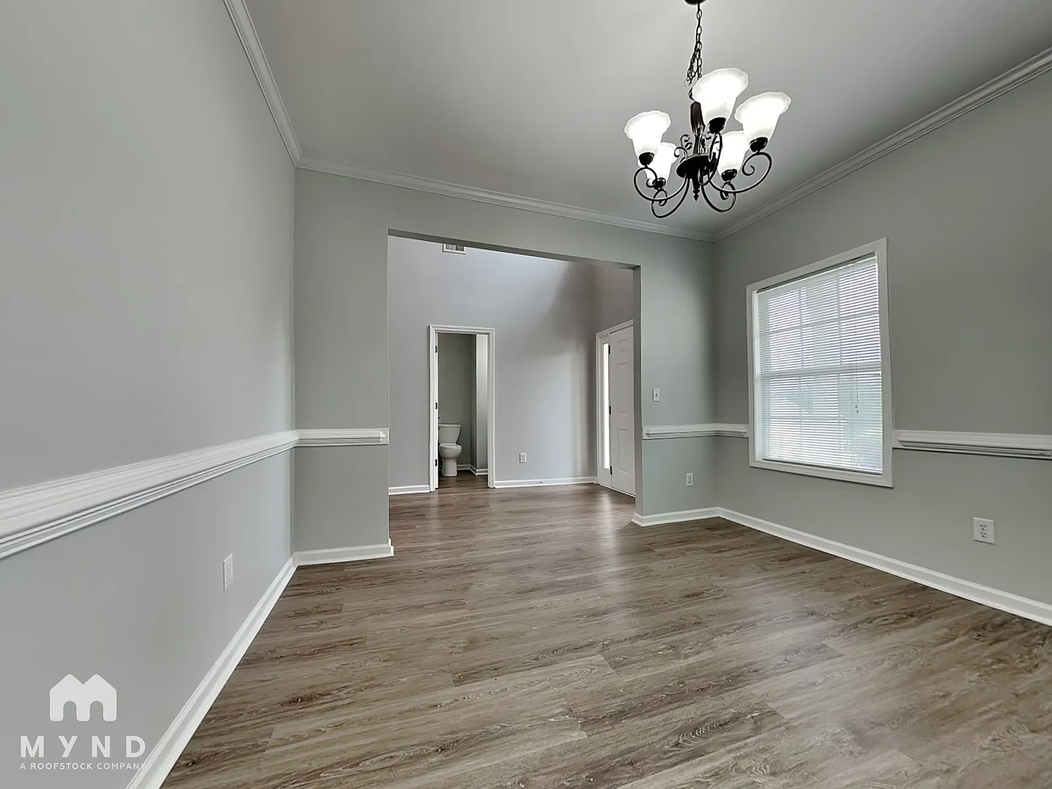 3 bed, 3.0 bath, 1996 sqft, $2,145 — Photo 4