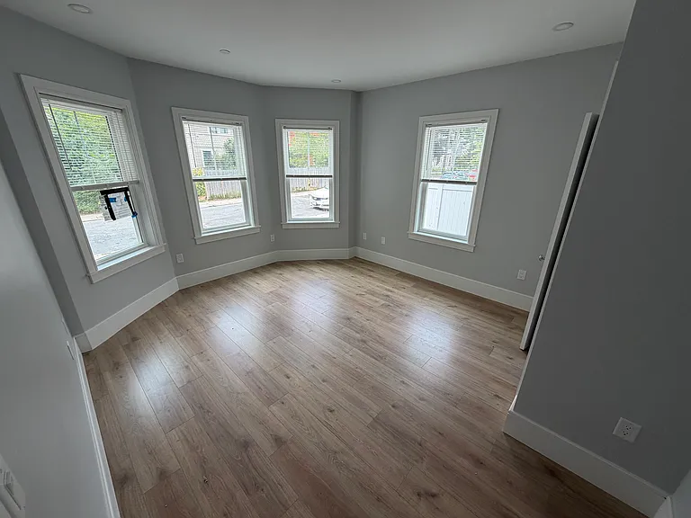 9-11 Holton St #4 — Photo 5