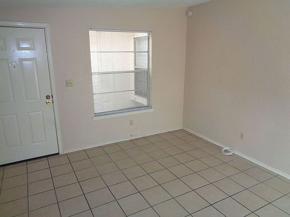 4th image of 3001 E Glen Dr APT C