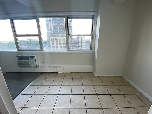 Rented by Queens Apartments Realty LLC | media 19