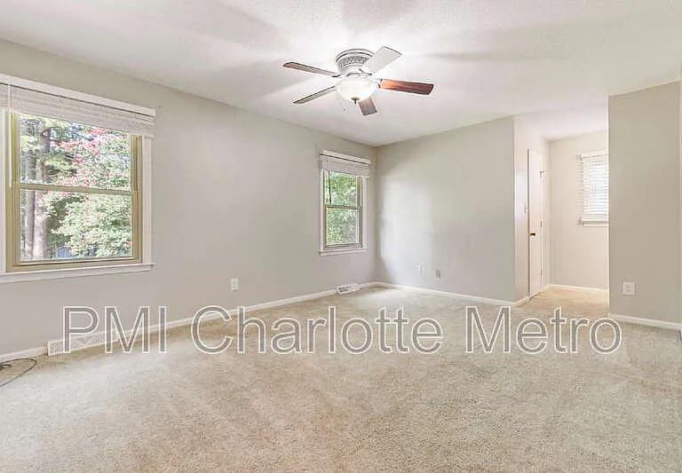8615 Beechbrooke Rd — Photo 14