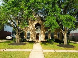 2411 Foxglove Dr, Pearland, TX 77584