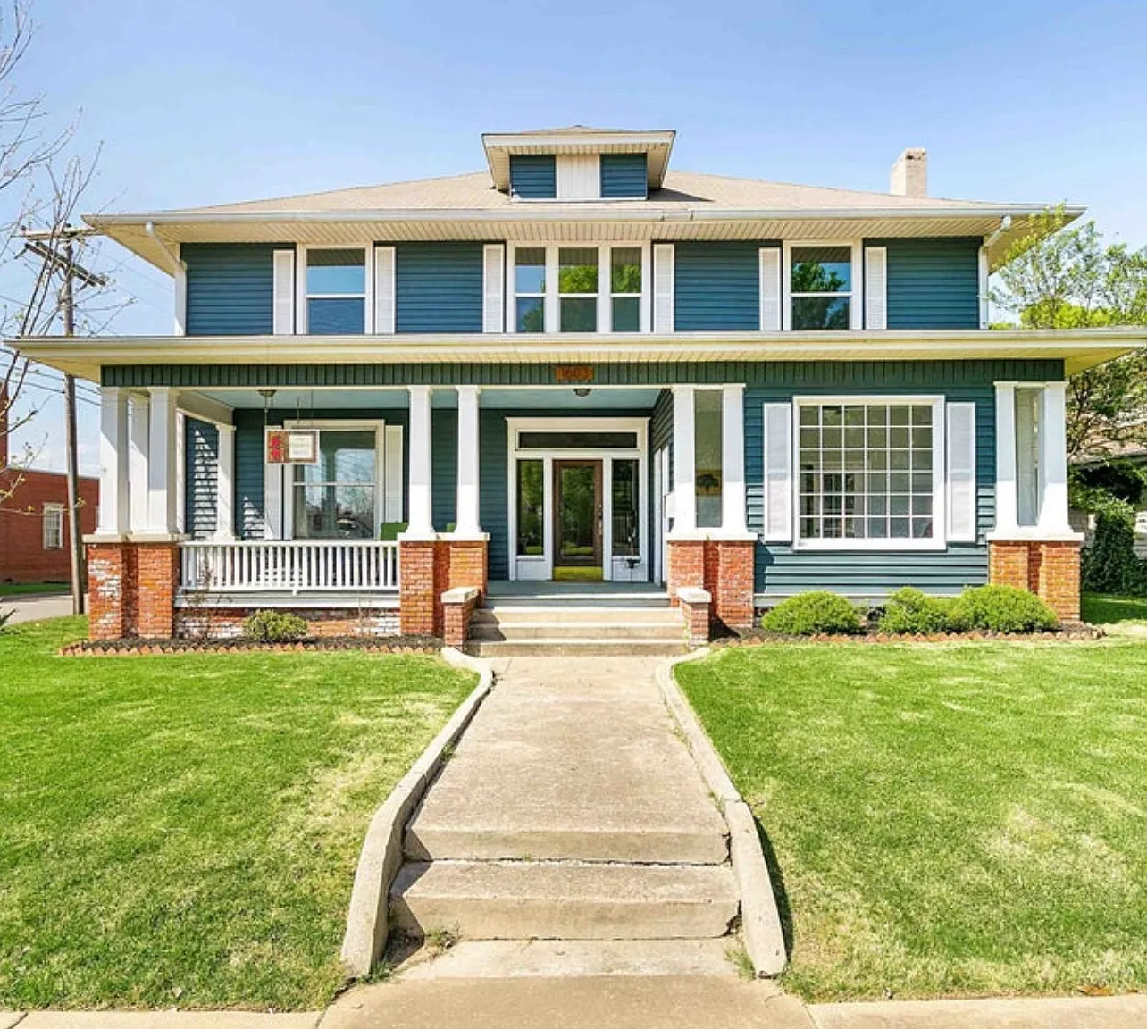 1603 E Main St — Photo 1