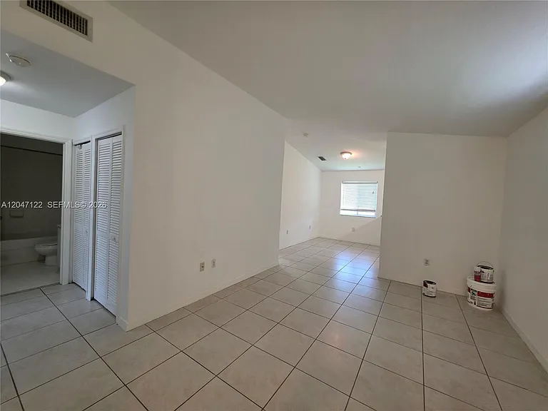3398 NE 9th Dr #204 — Photo 5