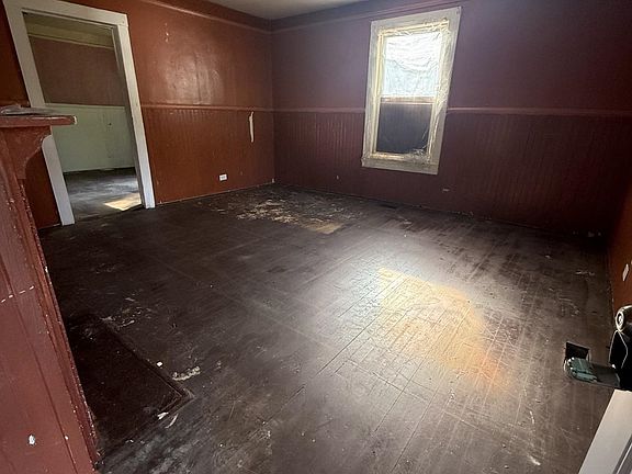 2nd image of 267 Beason St