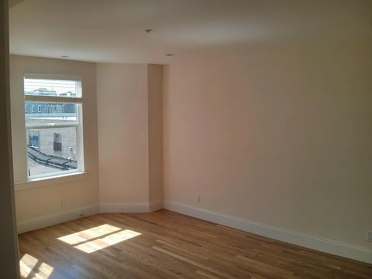 641 Natoma St — Photo 22
