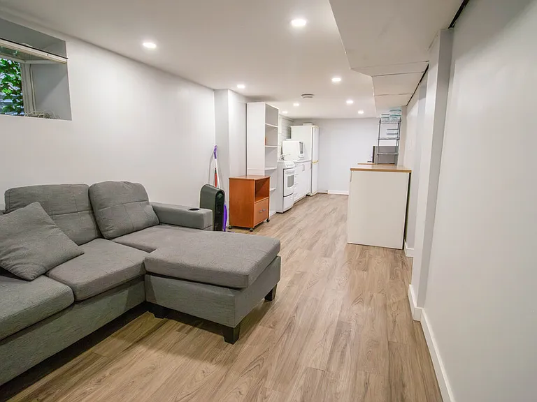 18 Catherine St — Photo 7