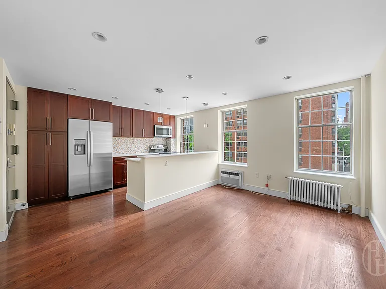 523 3rd Ave #3 — Photo 3