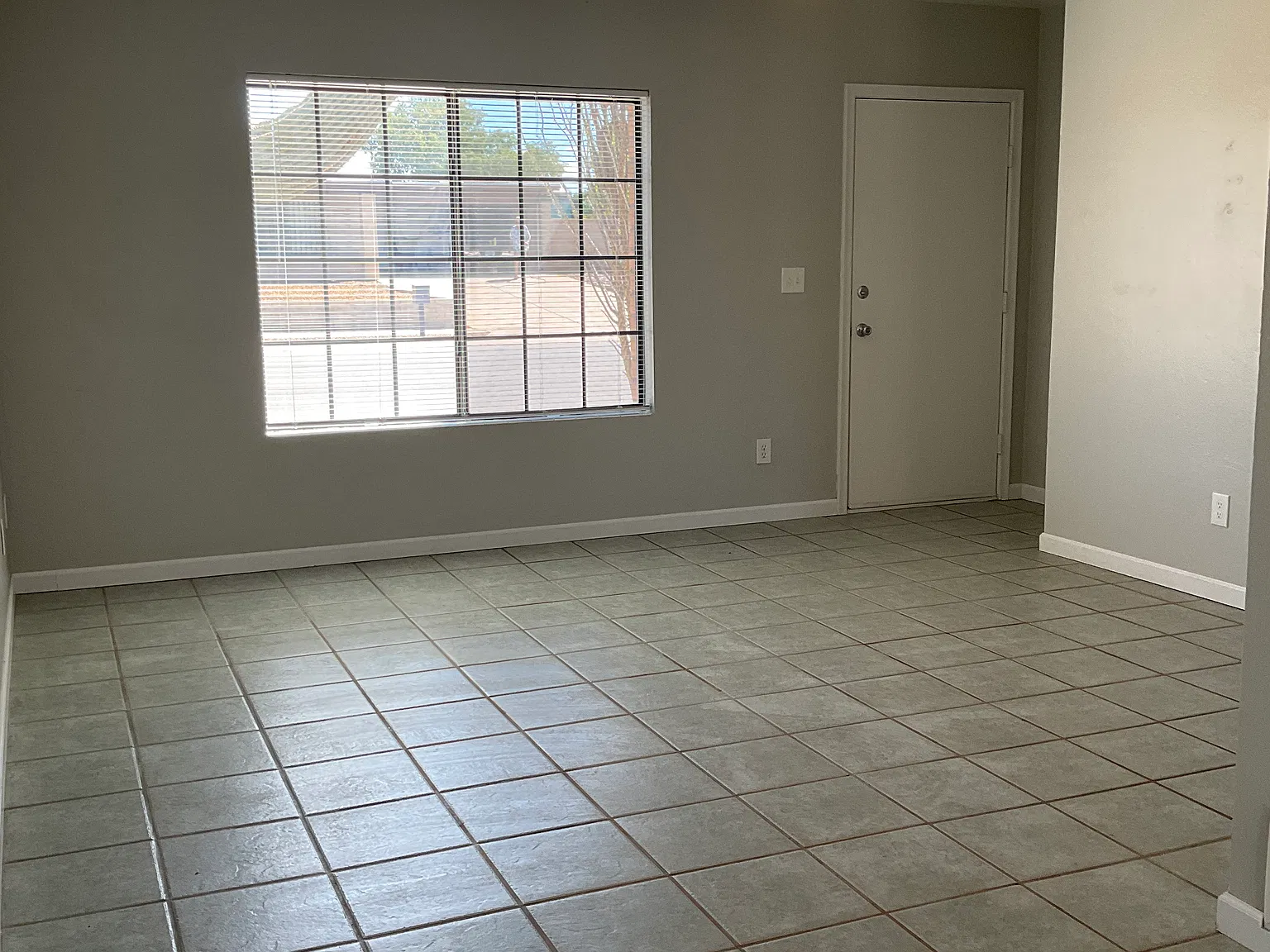 Cute Brick 3BR Home — Photo 3